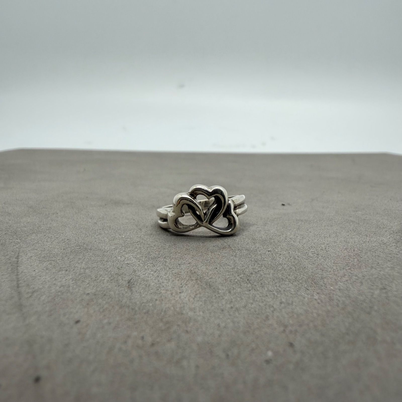 TIFFANIY & CO. 925 VTG triple loving Heart RING #13