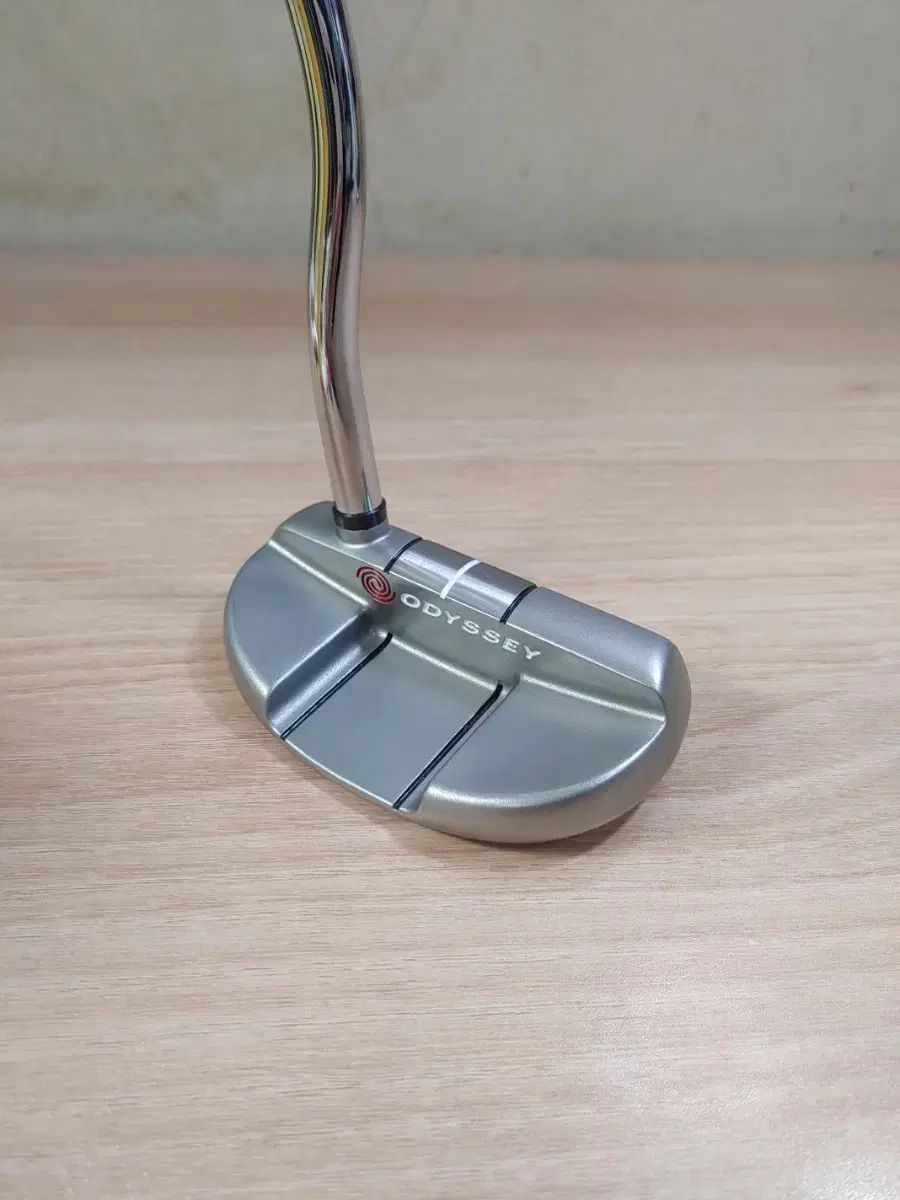 オデッセイ ODYSSEY WHITE STEEL ハーフムーン パター 33