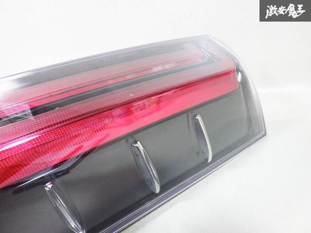 トヨタ 純正 ZRR80 ZRR85 ZWR80 80 ノア エスクァイア 後期 LED