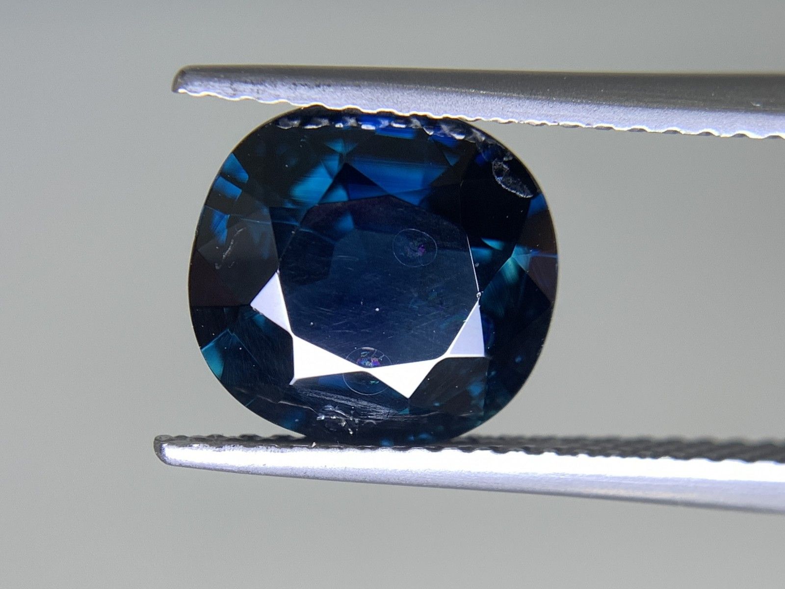 サファイア 3.427ct 宝石ソーティング付き 9.5㎜×9.0㎜×4.7