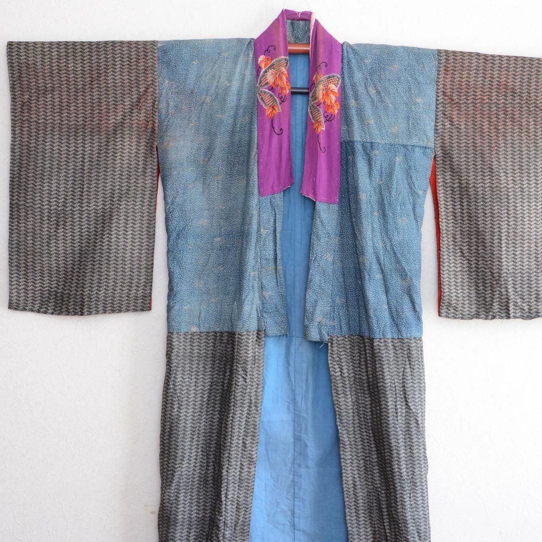 襦袢 着物 クレイジーパターン 古布 蝶ジャパンヴィンテージリメイク素材 Crazy Pattern Juban Kimono – Vintage Japanese Butterfly Fabric Remake Material