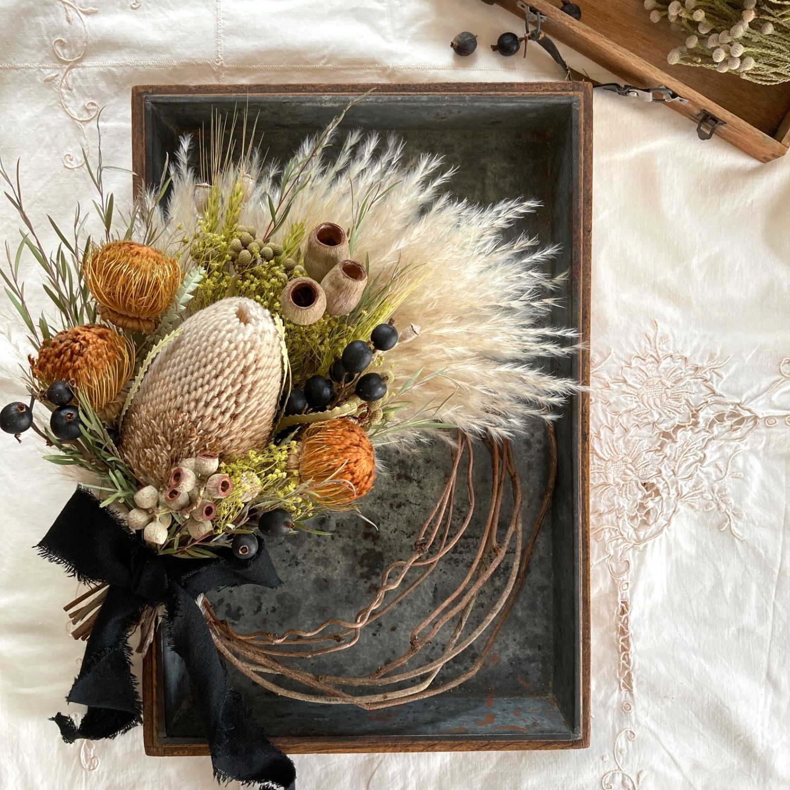 ネイティブフラワーとパンパスグラス　ふわふわナチュラルリース(37㎝) ネイティブフラワーとパンパスグラス ふわふわナチュラルリース(37