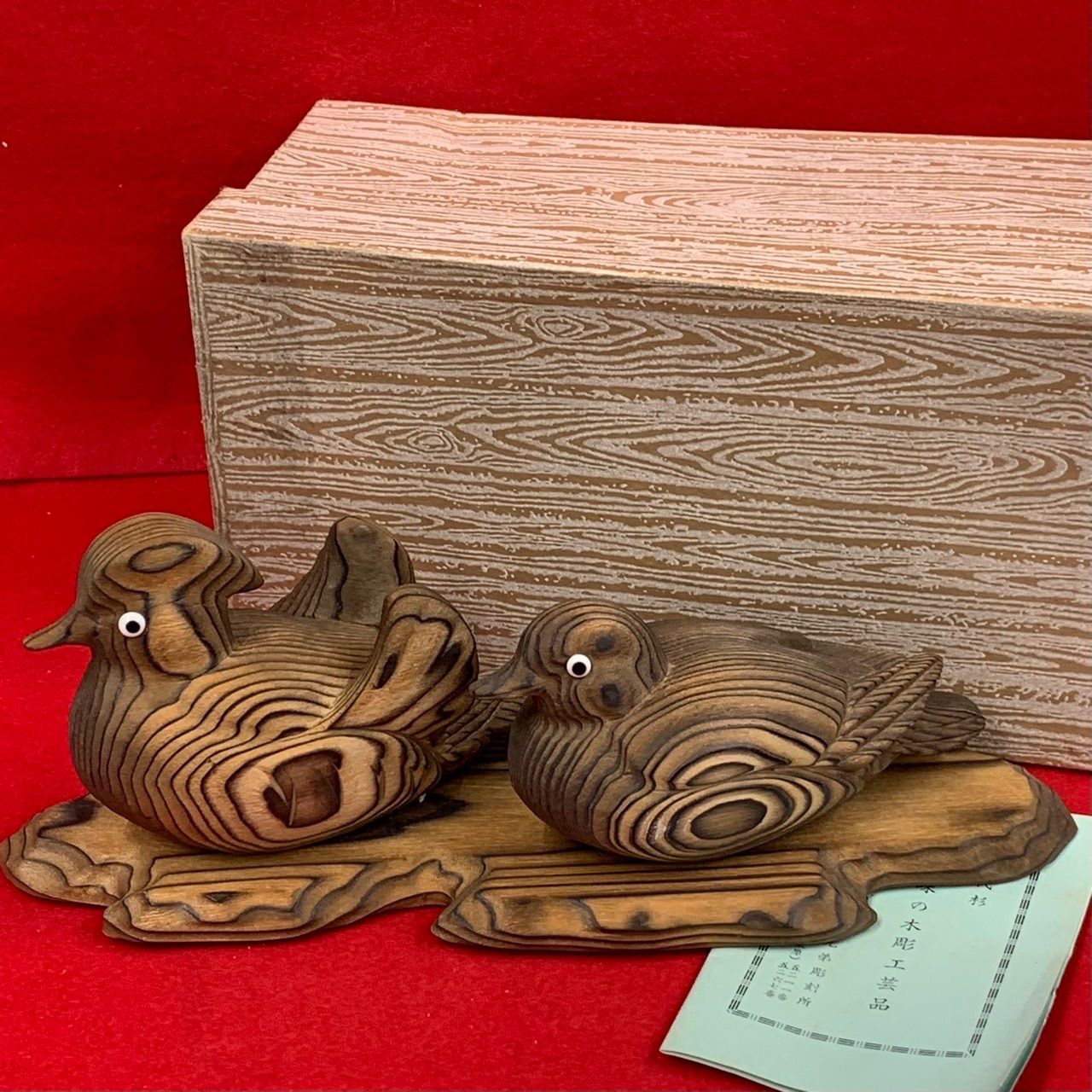 希少 神代杉 趣味の木彫工芸品 おしどり 鳥 置物 民芸品 木彫り