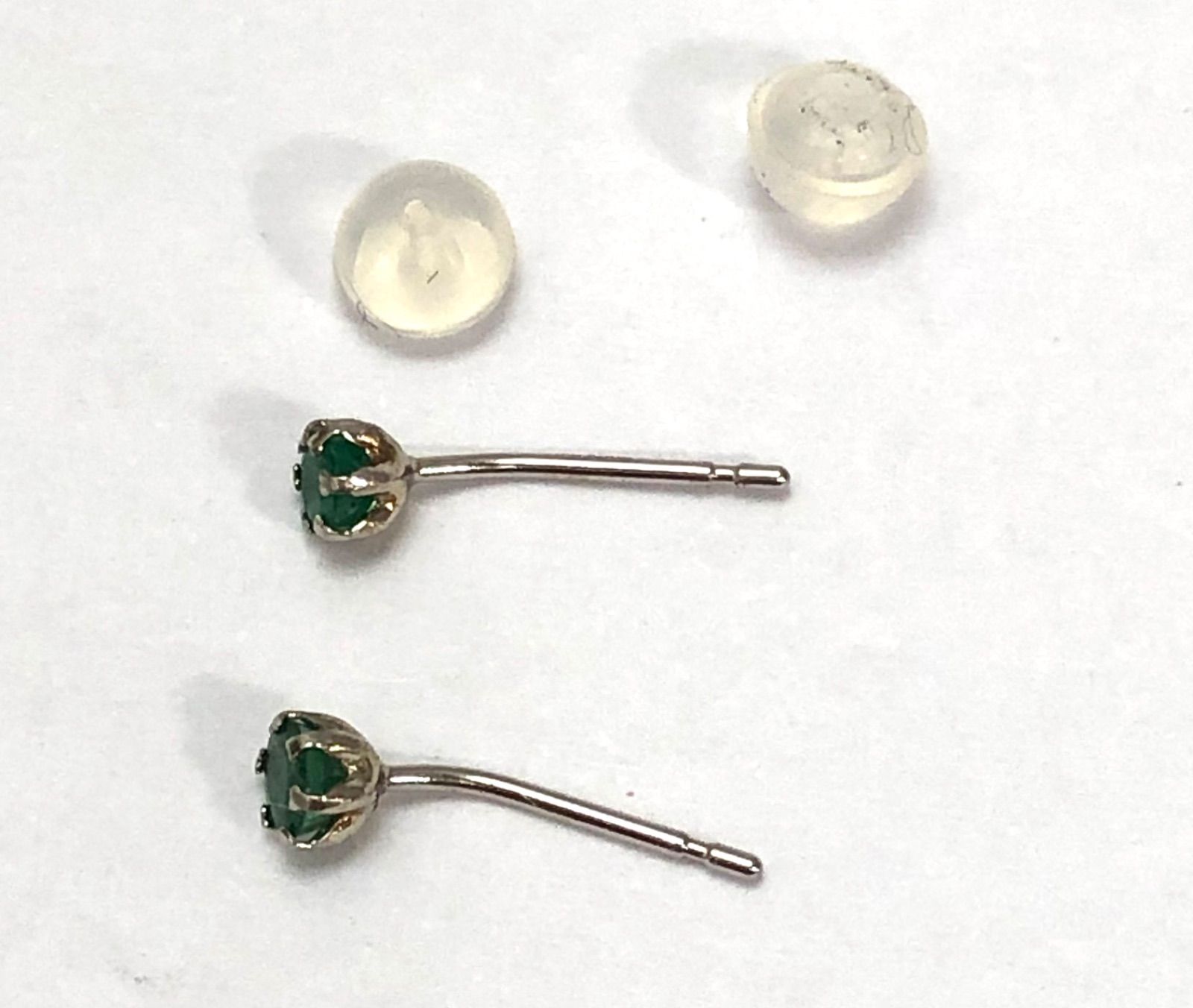 未使用品 天然エメラルド Pt900 ピアス プラチナ900 エメラルド ピアス : ジェムキャッスルゆきざき