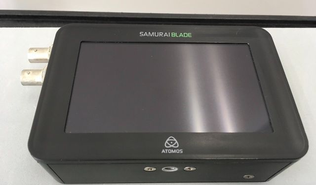 動作検証済 人気 ATOMOS SAMURAI BLADE 5インチ フィールドレコーダー