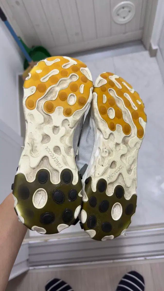 ナイキ リアクト エレメント 55 スニーカー 270 OLIVEOS_COM_TR