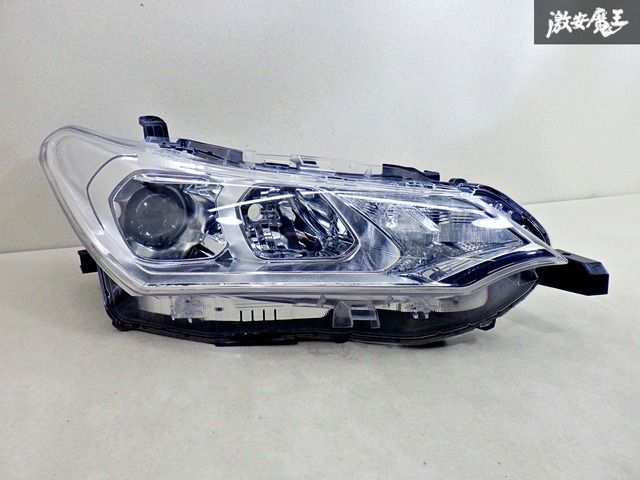トヨタ 純正 NZE161 カローラ フィールダー アクシオ ハロゲン