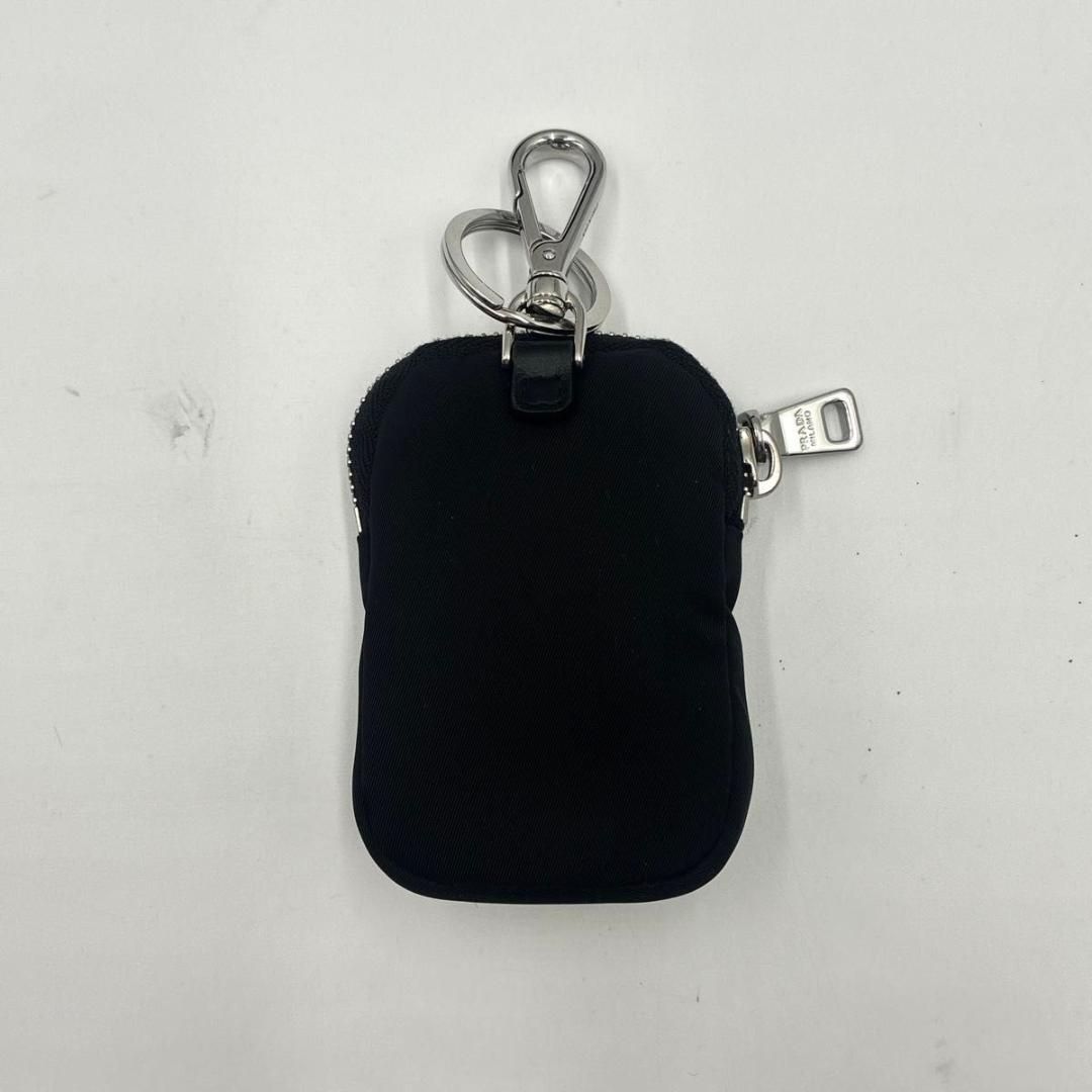 Yuuki　付属品完備 プラダ ミニポーチ リナイロン 三角ロゴ 白タグ 未使用級 付属品完備 プラダ ミニポーチ リナイロン 三角ロゴ 白