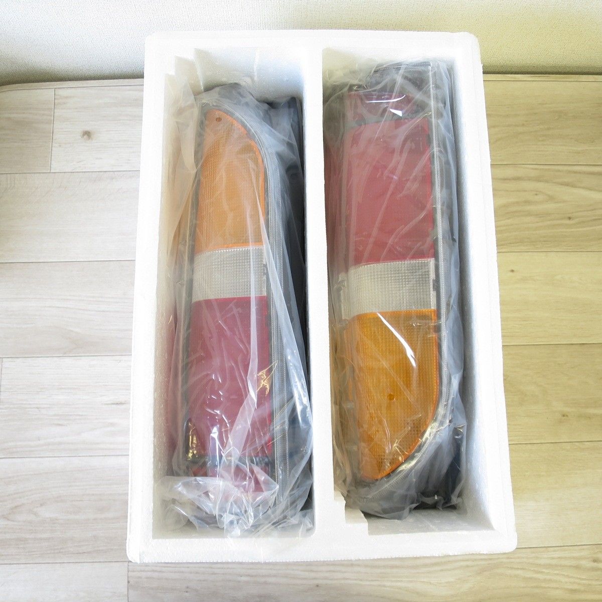 送料無料] 未使用！左右セット◇VALENTI×FLEX トヨタ ハイエース