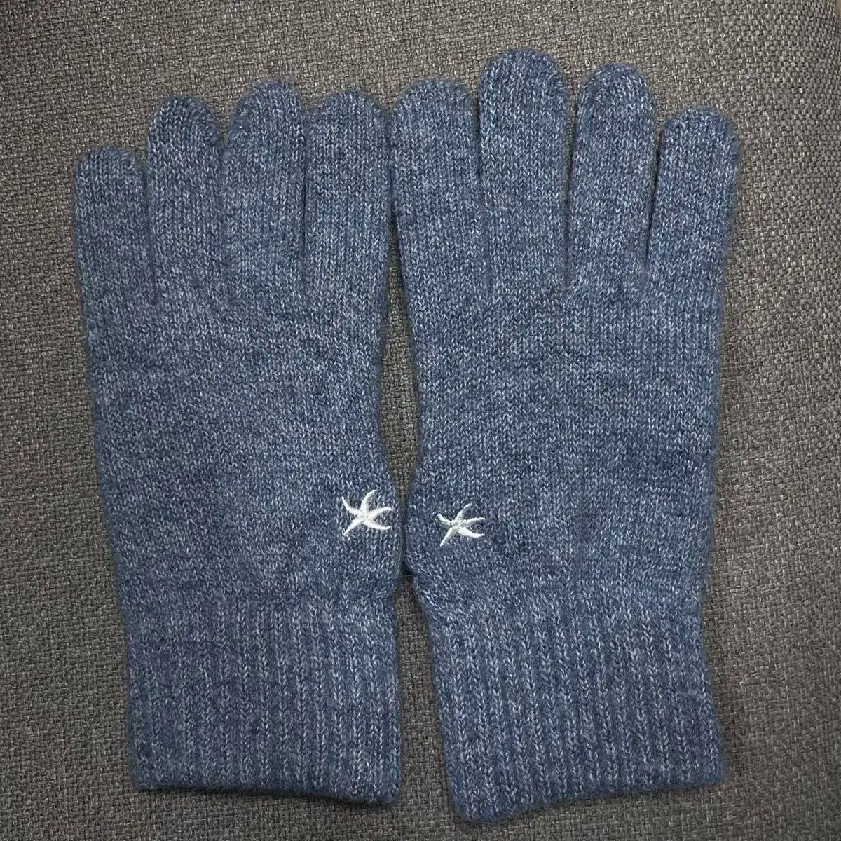 新品 THECOLDESTMOMENT(ザコールデストモーメント) 手袋