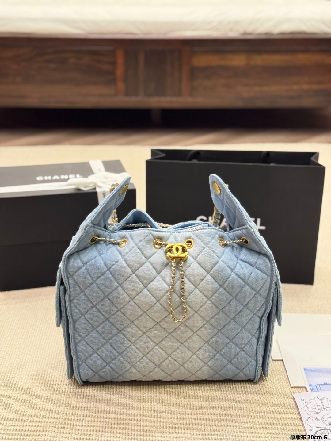 人気急上昇！CHANEL 25 ホーボー スモール バッグ デニム 青 人気急上昇！CHANEL 25 ホーボー スモール バッグ デニム 青