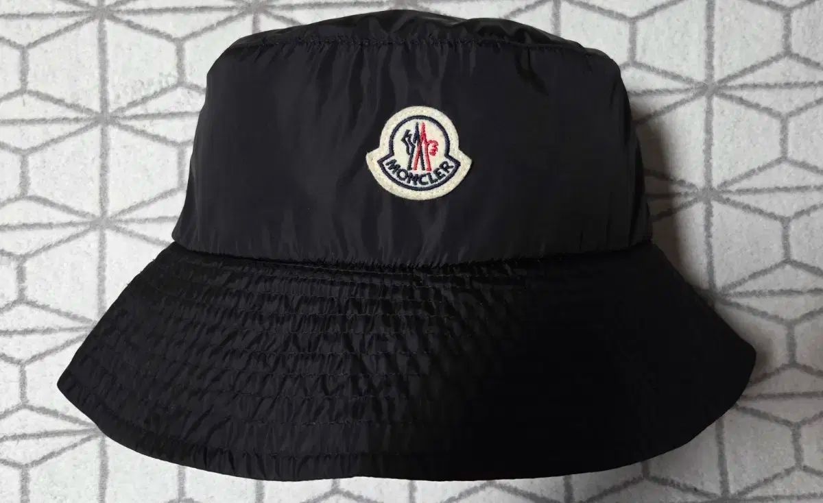MONCLER モンクレール バケットハット 販売しています 公開