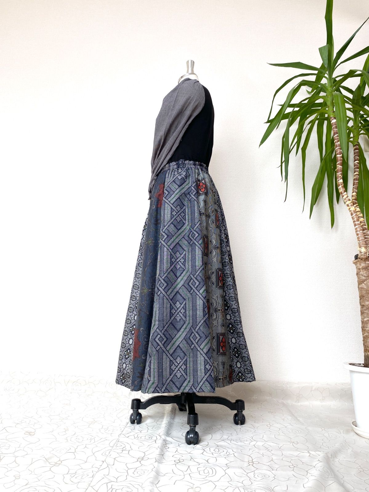 大人可愛いセレブ着物スカートフリーサイズ黒留袖着物リメイクロング