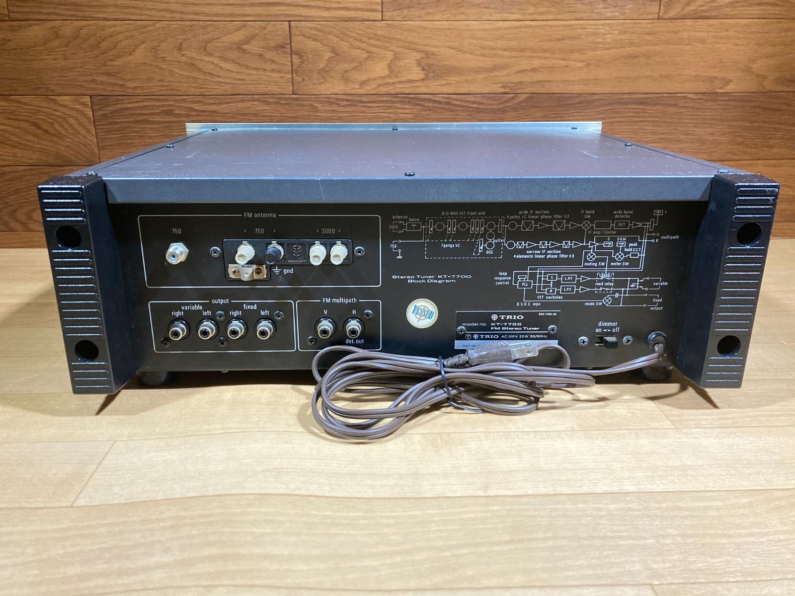TRIO KT-7700 FM STEREO TUNER VINTAGE USED - メルカリ
