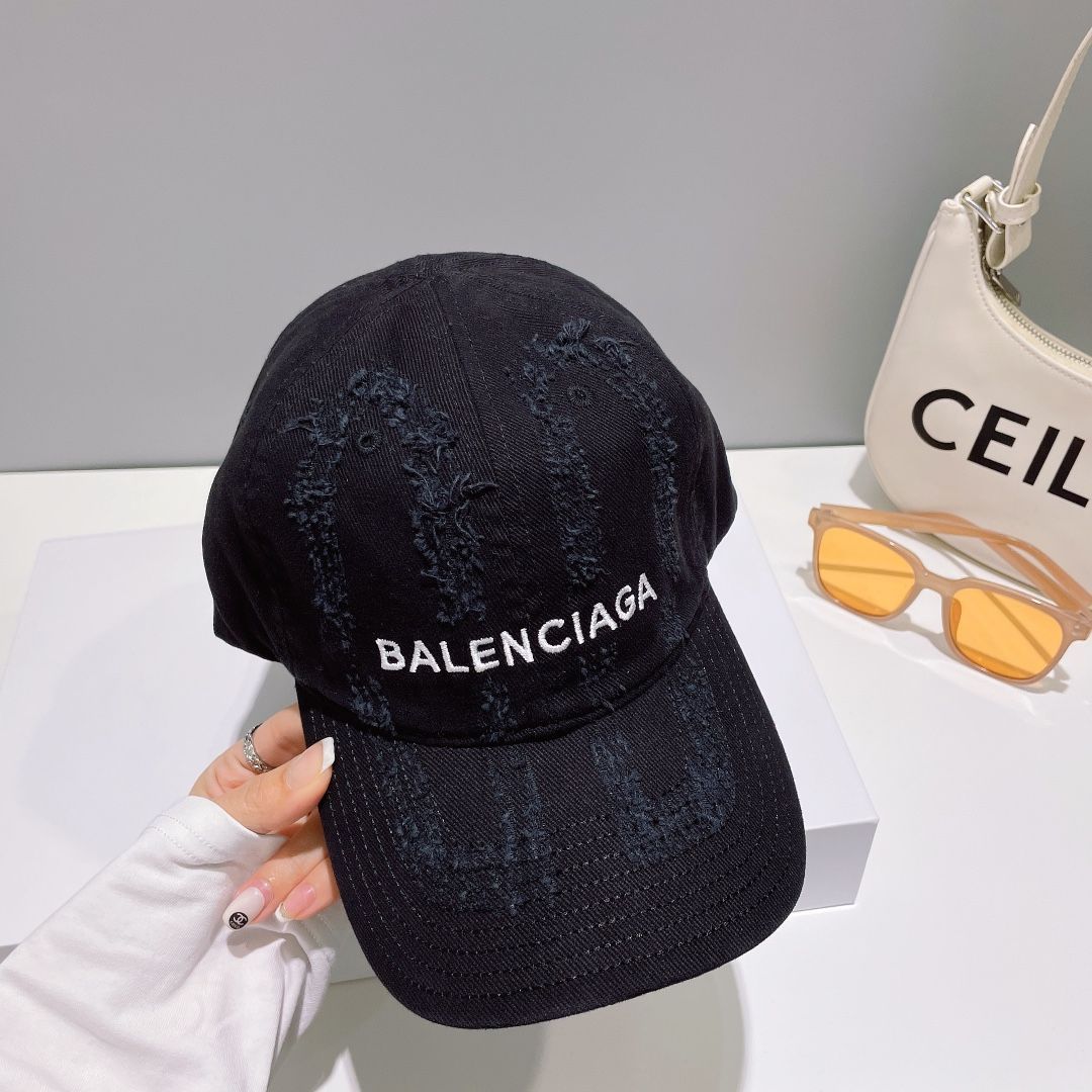 BALENCIAGA　キャップ　ブラック　フリーサイズ 野球帽 男女兼用