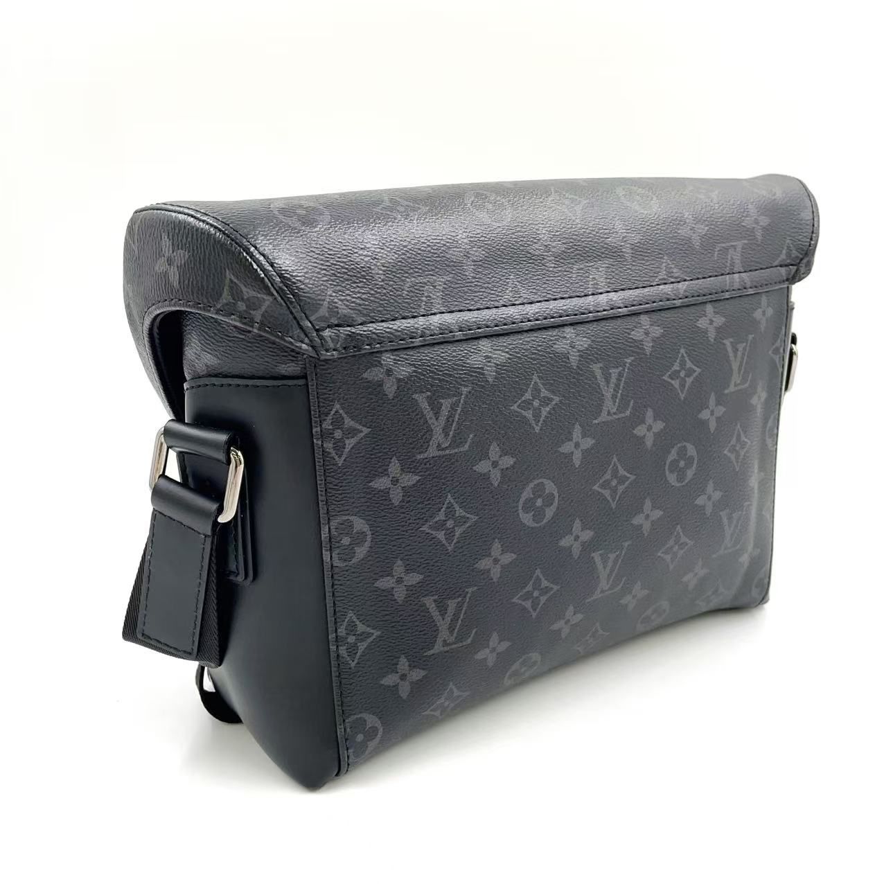 LOUIS VUITTON メッセンジャーヴォワヤージュPM モノグラム