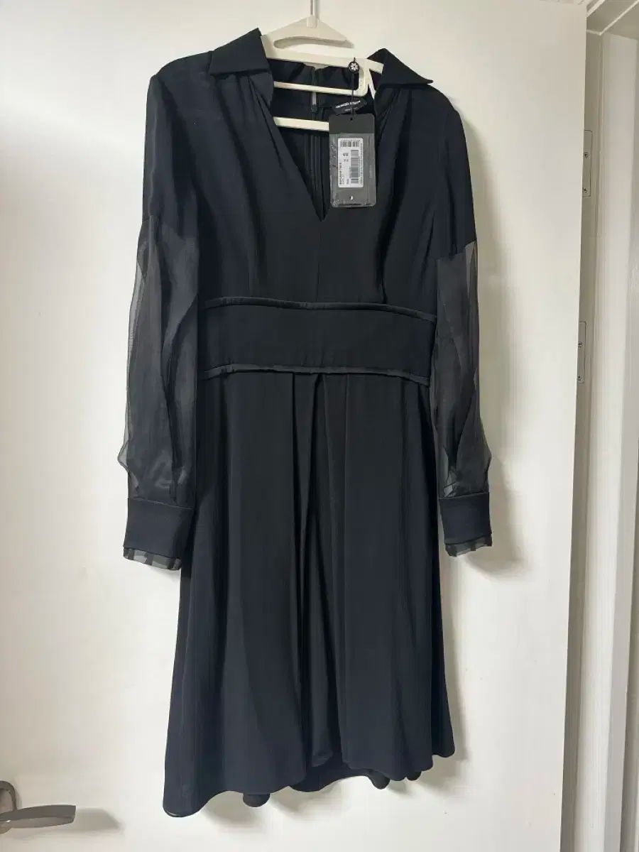 ジョルジオ ARMANI アルマーニ 黒 ワンピース