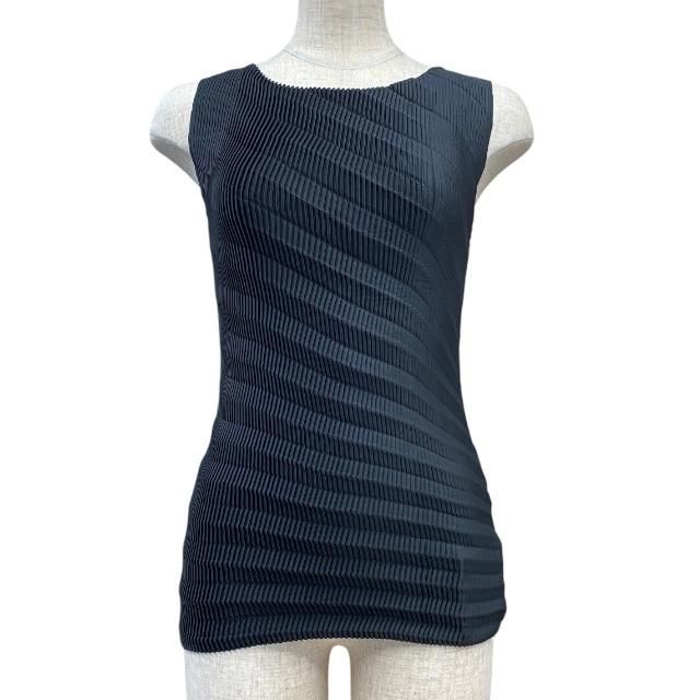 新品】ISSEY MIYAKE イッセイ ミヤケ トップス タンクトップ