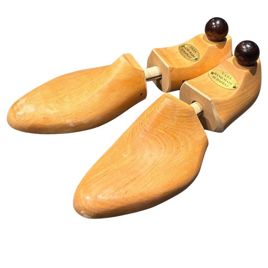 28日目安出品美品VASS ウイングチップブダペストEU42 シューズボックス付 28日目安出品美品VASS ウイングチップブダペストEU42 シューズボックス付