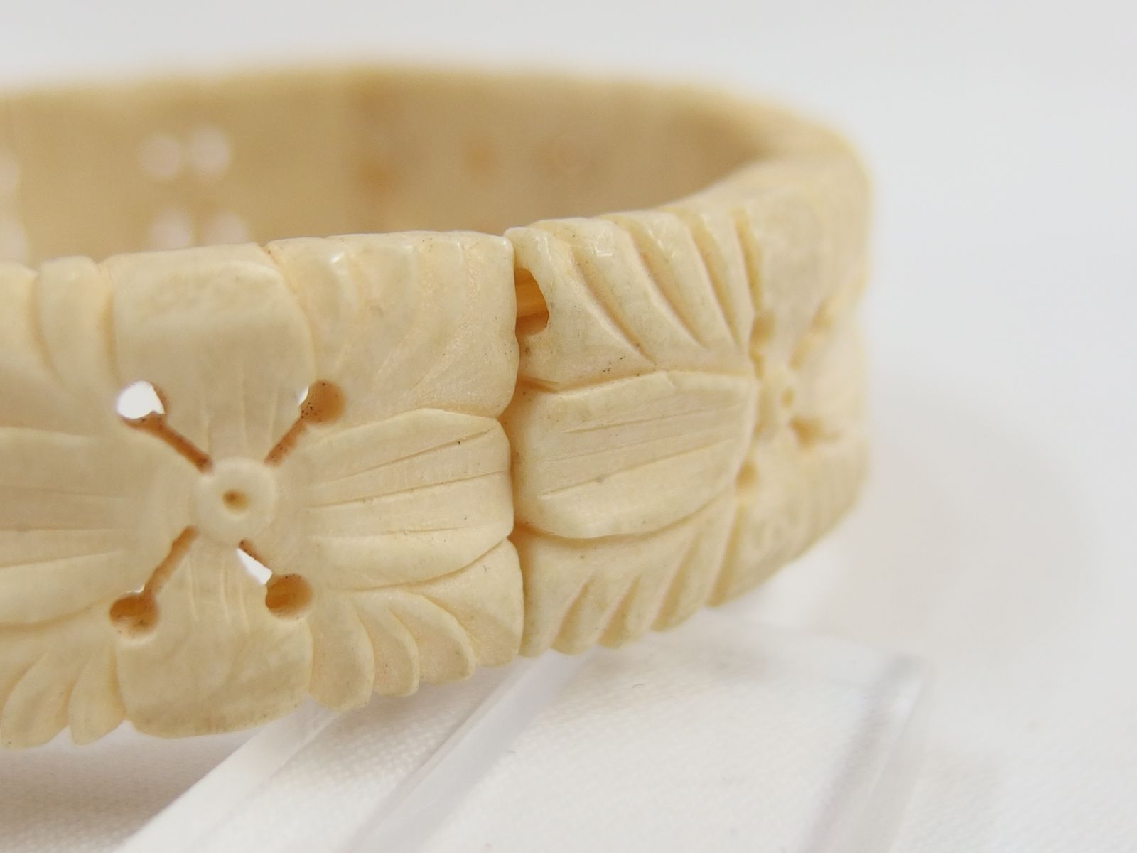 象牙風 ブレスレット バングル - メルカリ