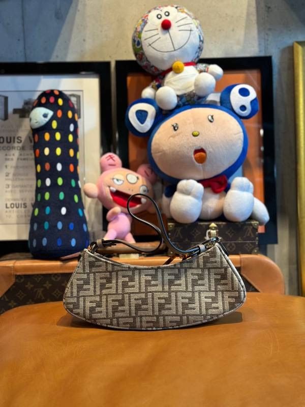 FENDI フェンディ オーロック スウィング グレー FFロゴ ジャガード  