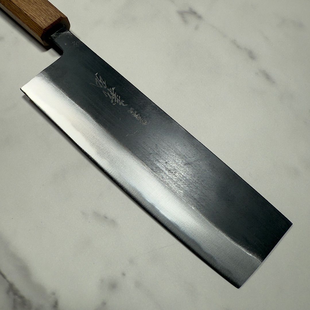 郷右馬允義弘 菜切り 包丁 165mm 白紙2号 黒打ち仕上げ 両刃 樫