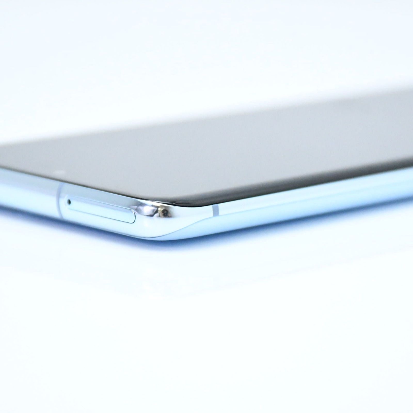 極上美品】SIMフリー docomo Galaxy S20 5G SC-51A クラウド