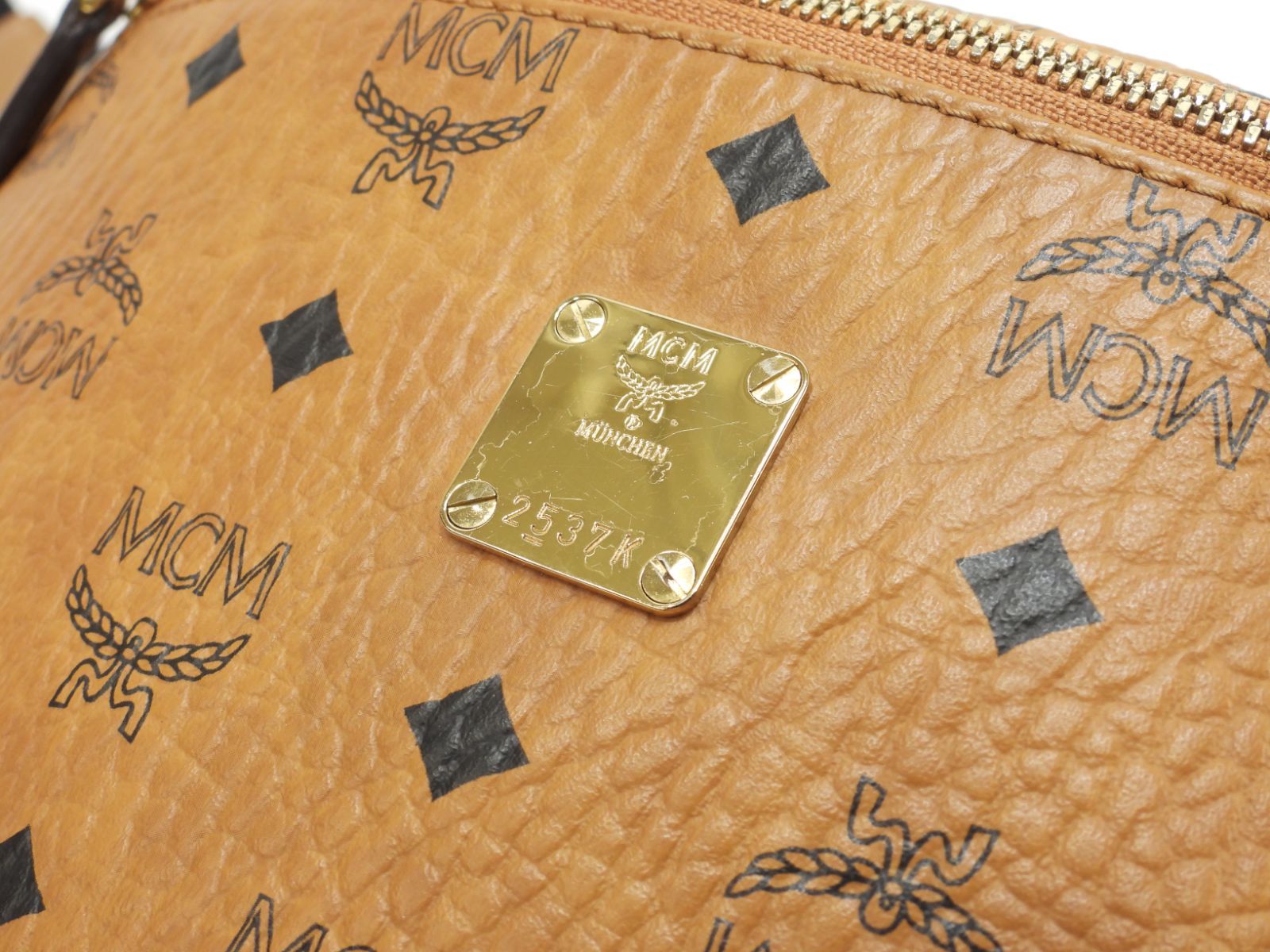 MCM ボディバック 美品 MCM モノグラム レザーボディバッグ ウエスト