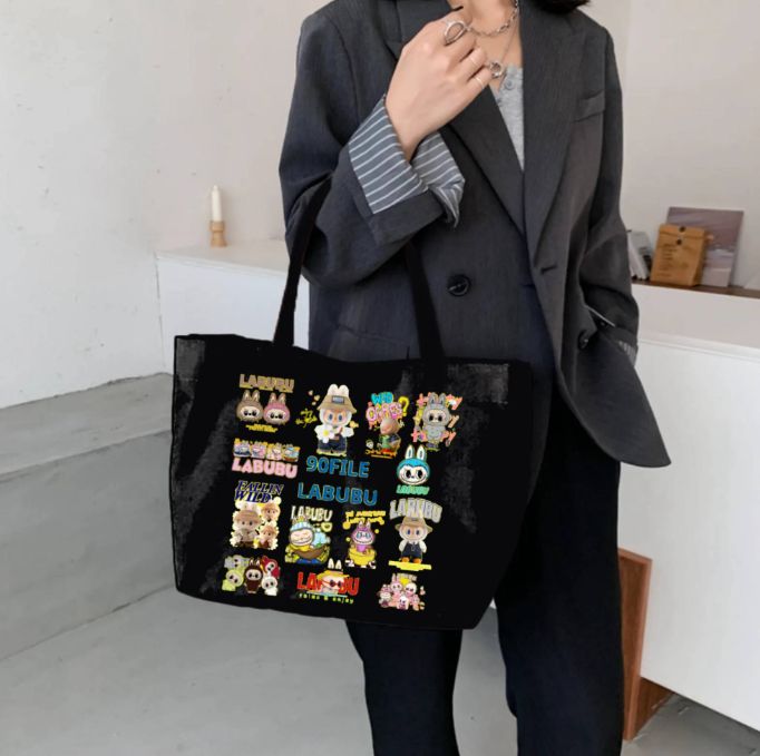 【即購入可・匿名配送】LABUBU HIDE AND SEEK キャンパスバッグ ユニークなラブブ（Labubu）コレクション キャンバスバッグ
