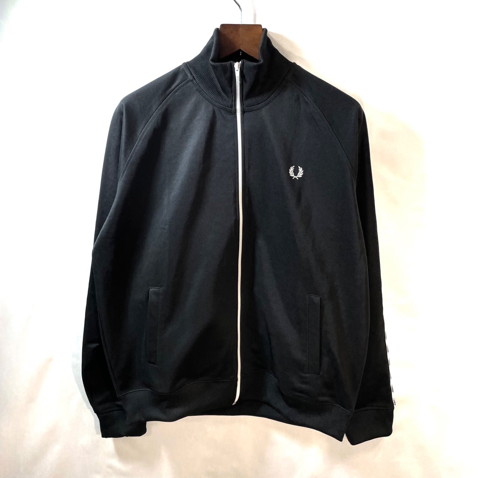 70】FRED PERRY フレッドペリー トラックジャケット ブラック 黒 XL 