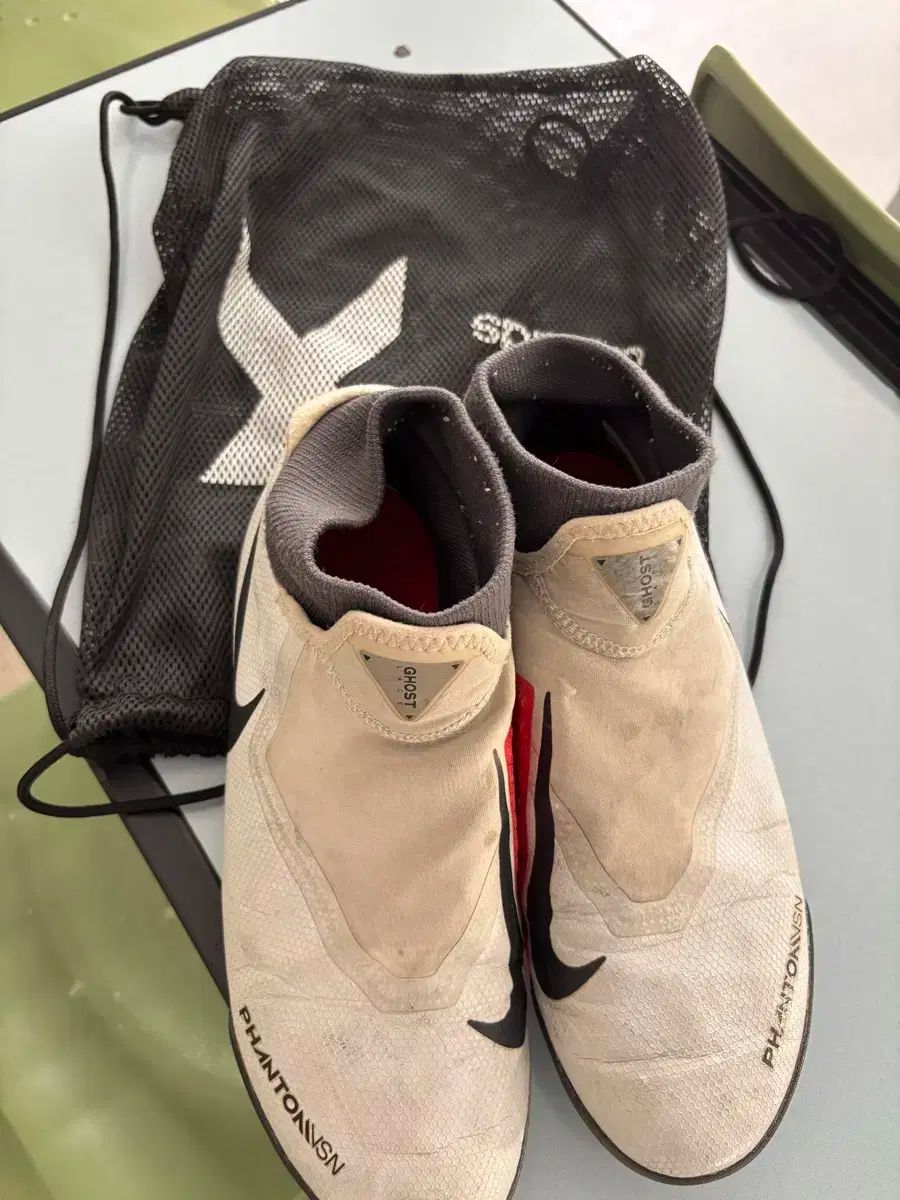 サッカーシューズ