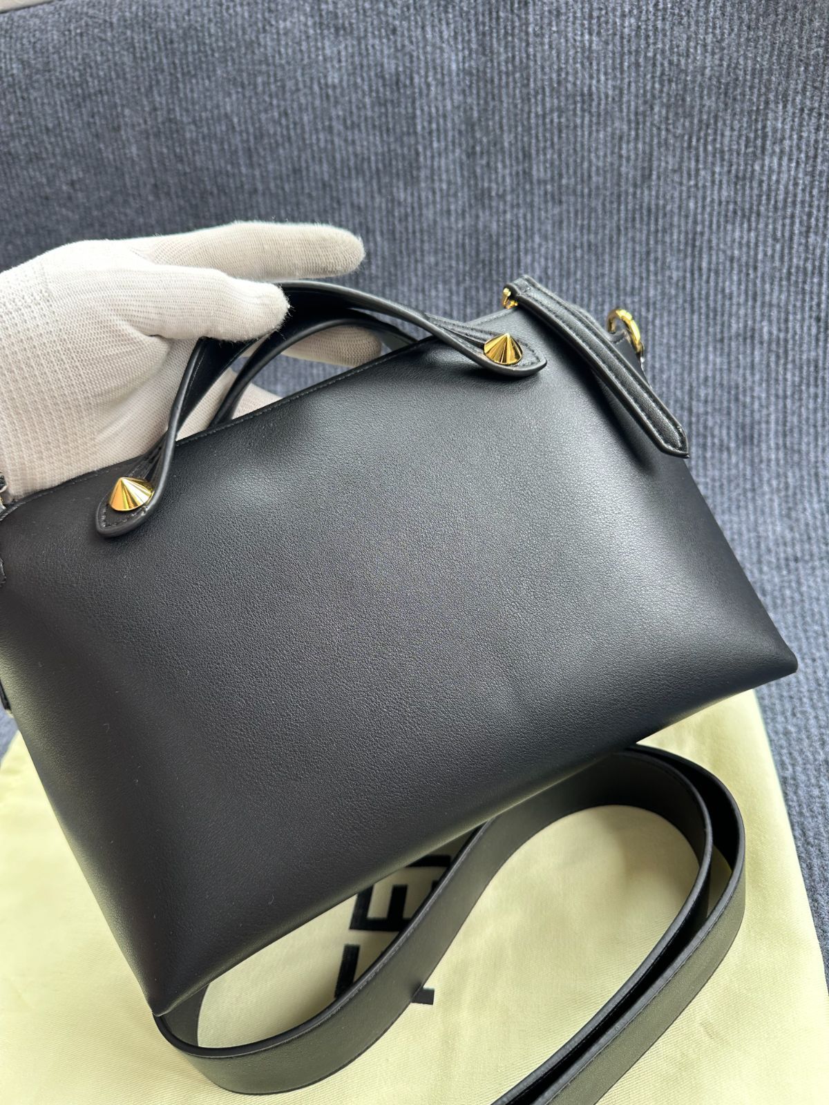 極美品✧【FENDI】バイザウェイ　ミディアム　ブラック