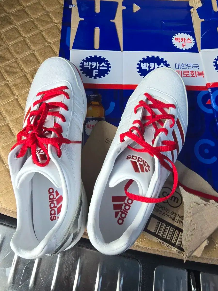 アディダス　野球 スパイクシューズ 赤/白　TPU ポイント　27センチ adidas(アディダス) 野球シューズ adidas(アディダス) ポイント 野球