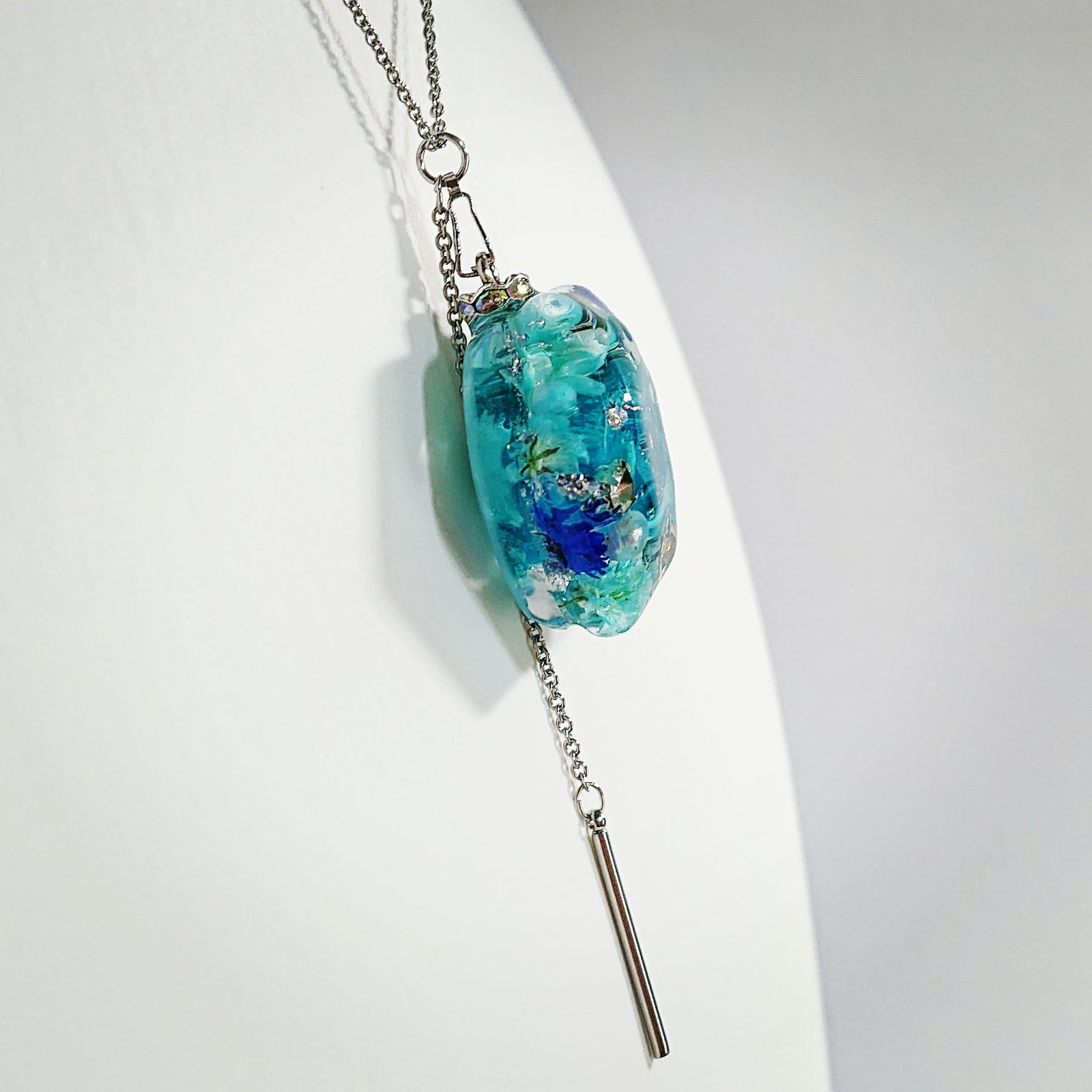 𝒩𝑜.125(2カラー選択)マイクロローズレジンネックレス‎𖤐 ̖́