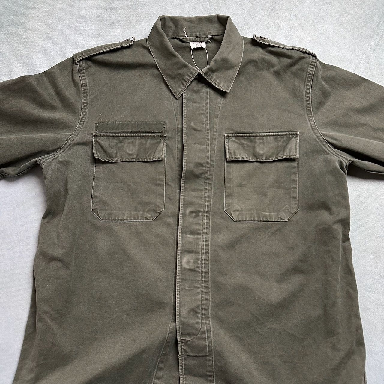 ベルギー軍 コットンフェード ミリタリージャケット エポレット付き 