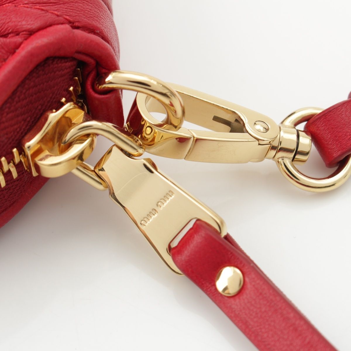 MIUMIU マテラッセ パーティバッグ ポーチ クラッチバッグ レザー