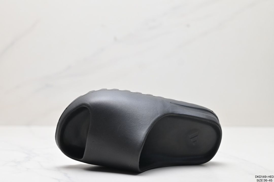 adidas イージースライド 大人気色！即完品　オニキス adidas YEEZY Slide 
