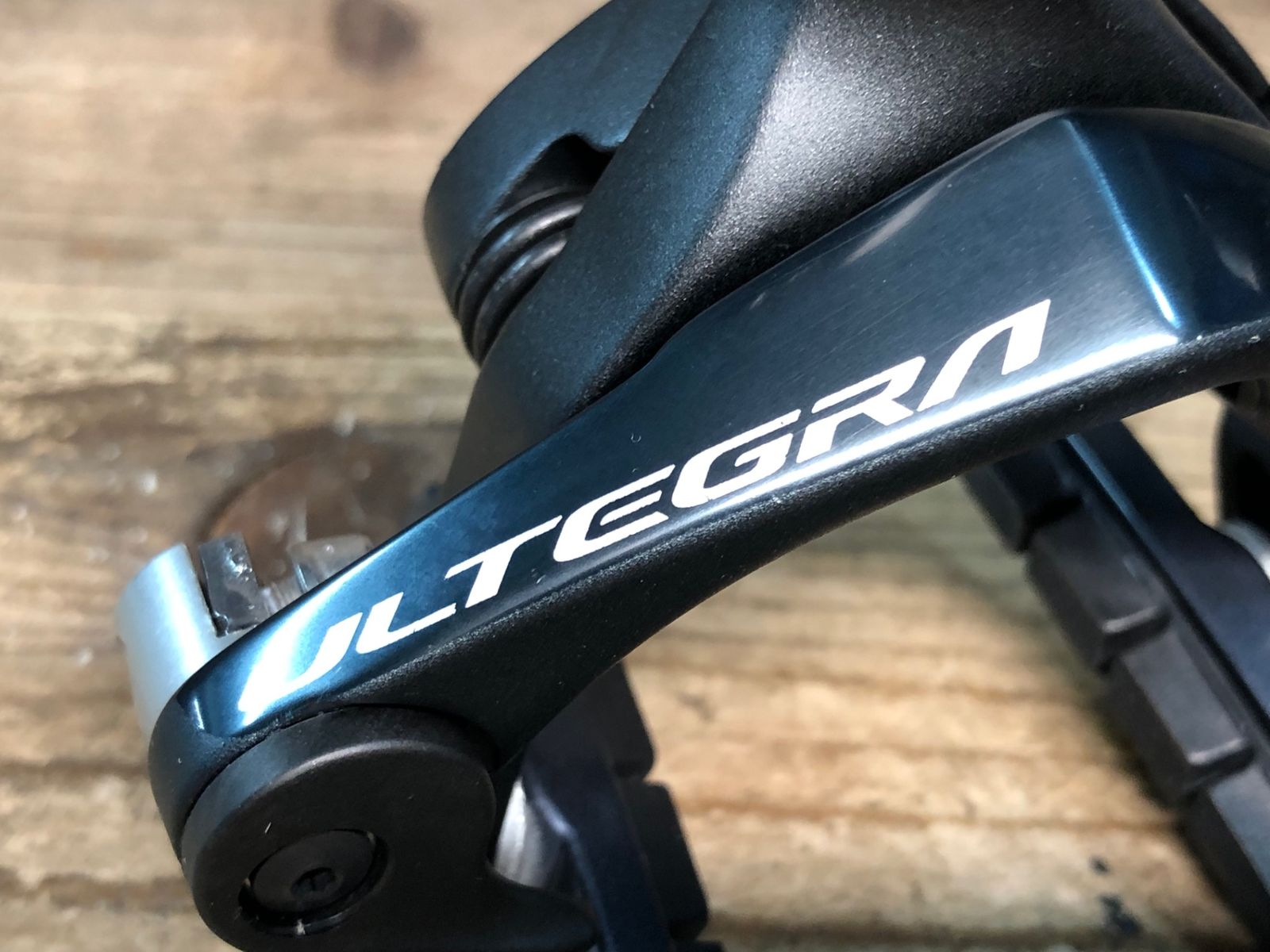 BR-R8000 ブレーキキャリパーセット