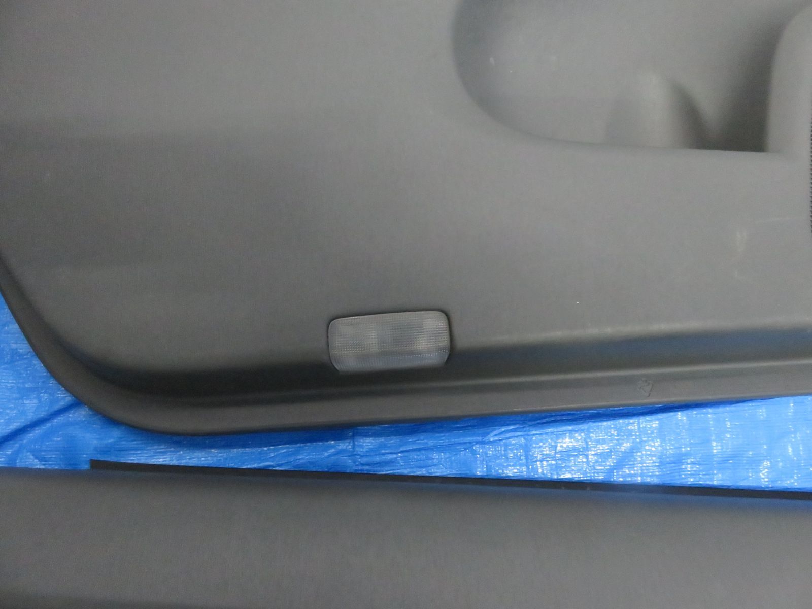 ドアトリム 内張り