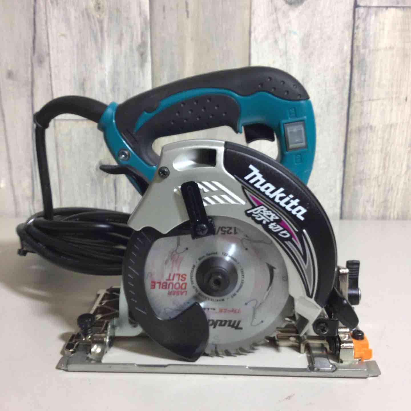 マキタ makita 内装マルノコ 5241 戸田店