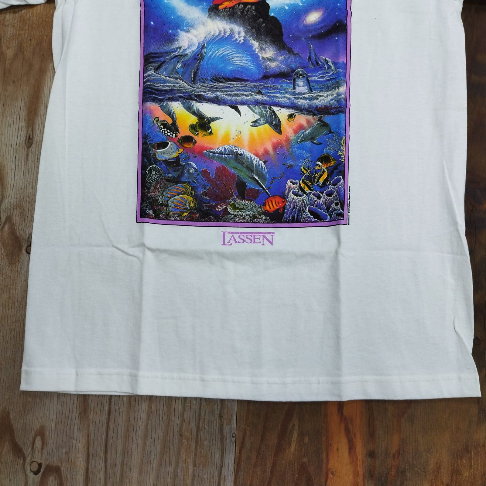 DISNEY ディズニー Christian Lassen ラッセン Tシャツ