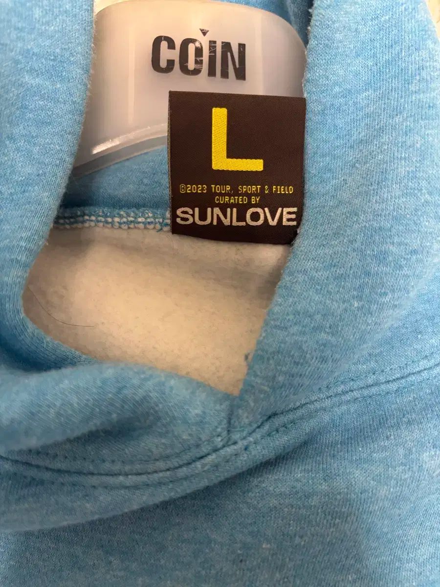 フード付きTシャツ