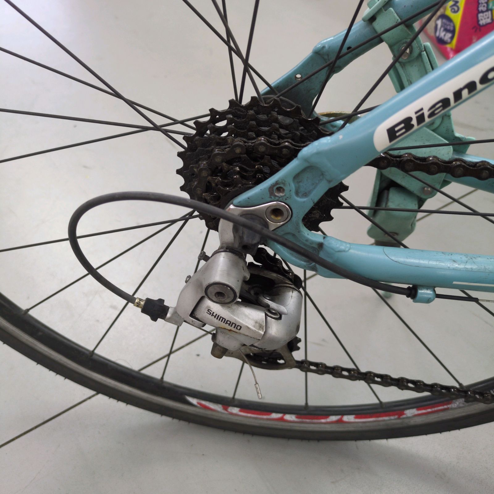 J001 ★それなりの使用感有り★クロスバイク★Bianchi★ROMA2★2✕8段★700✕25C めだ様引き取り専用J001 ☆それなりの使用感有り☆クロスバイク