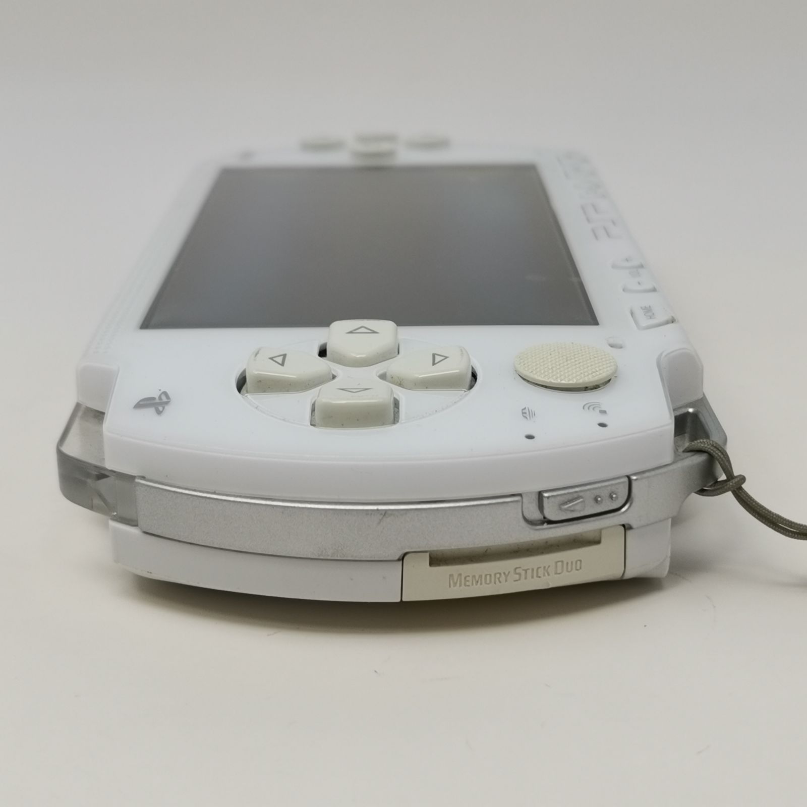 ソニー PSP-1000 ホワイト バッテリー/充電器ないため動作未確認