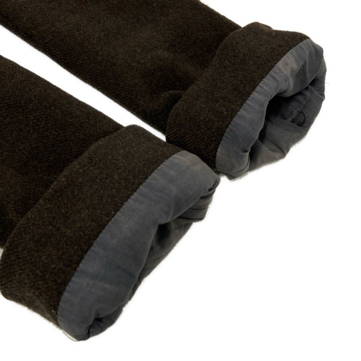 - ダークブラウン