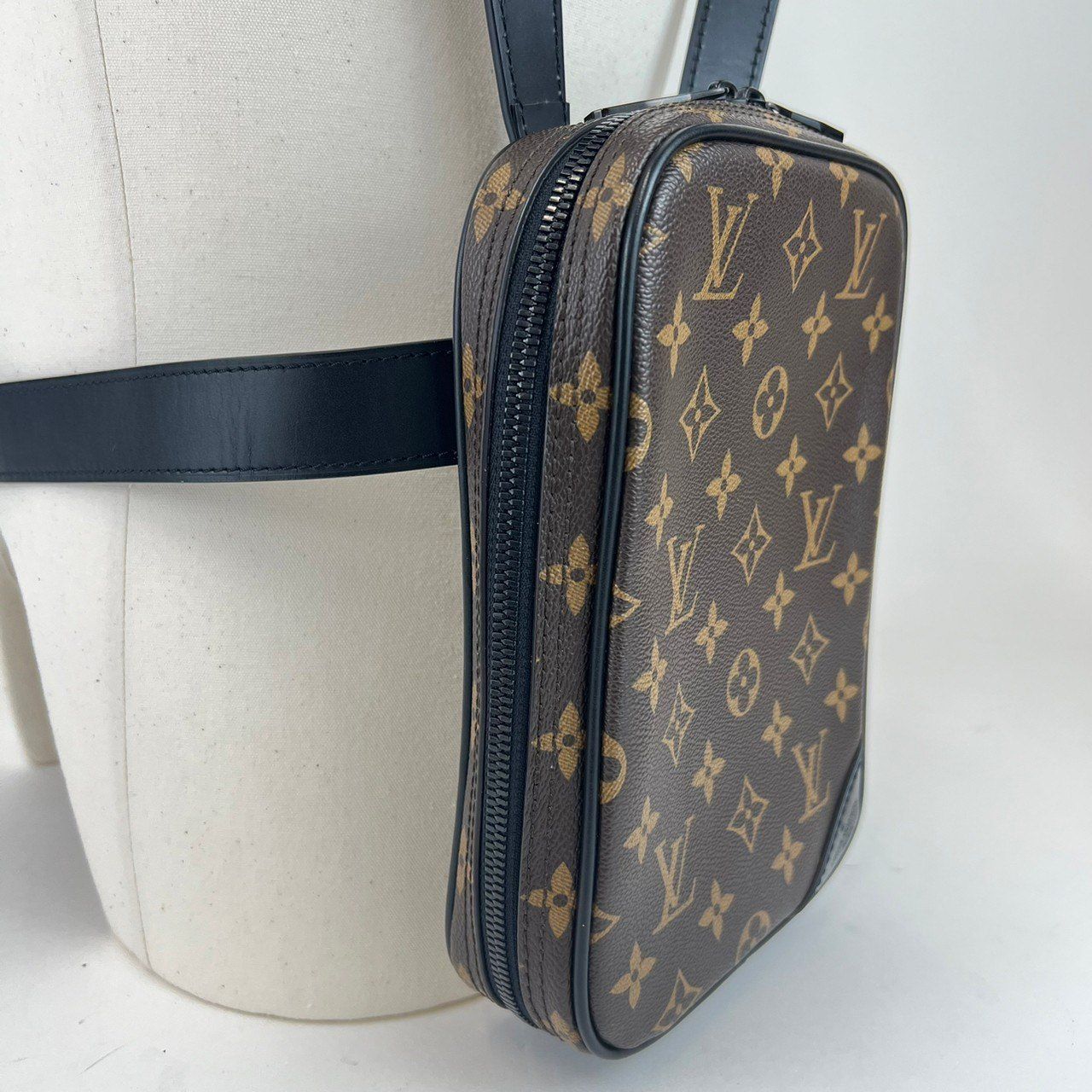 未使用品 Louis Vuitton ルイヴィトン モノグラム ブラウン ボディ