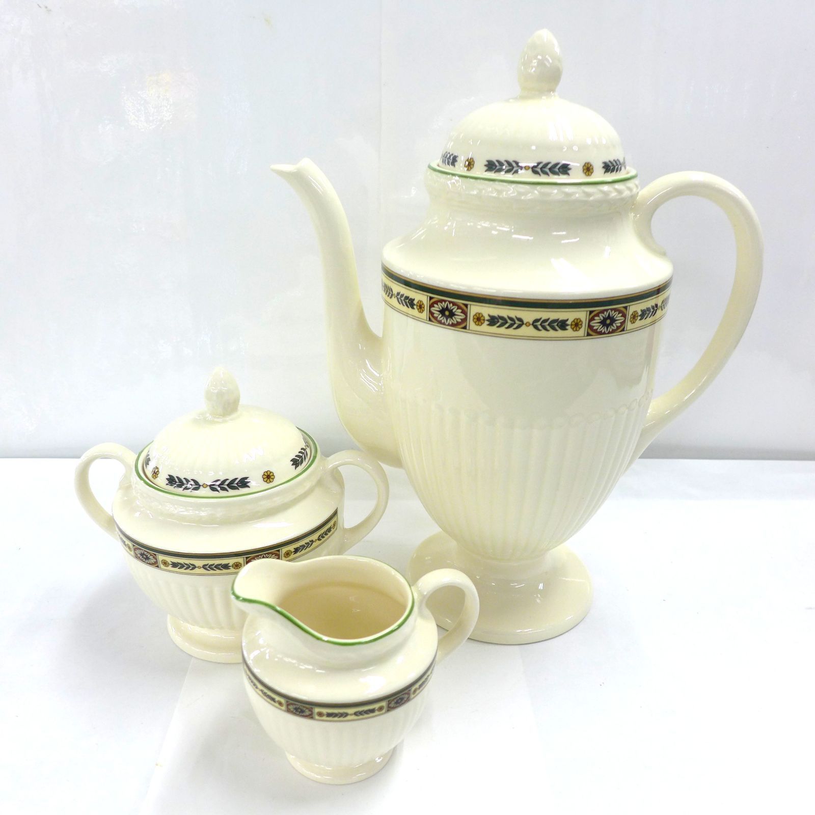 黒壺 WEDGWOOD ウェッジウッド カールトン ティーポット シュガーポット クリーマー ３点セット 公田店