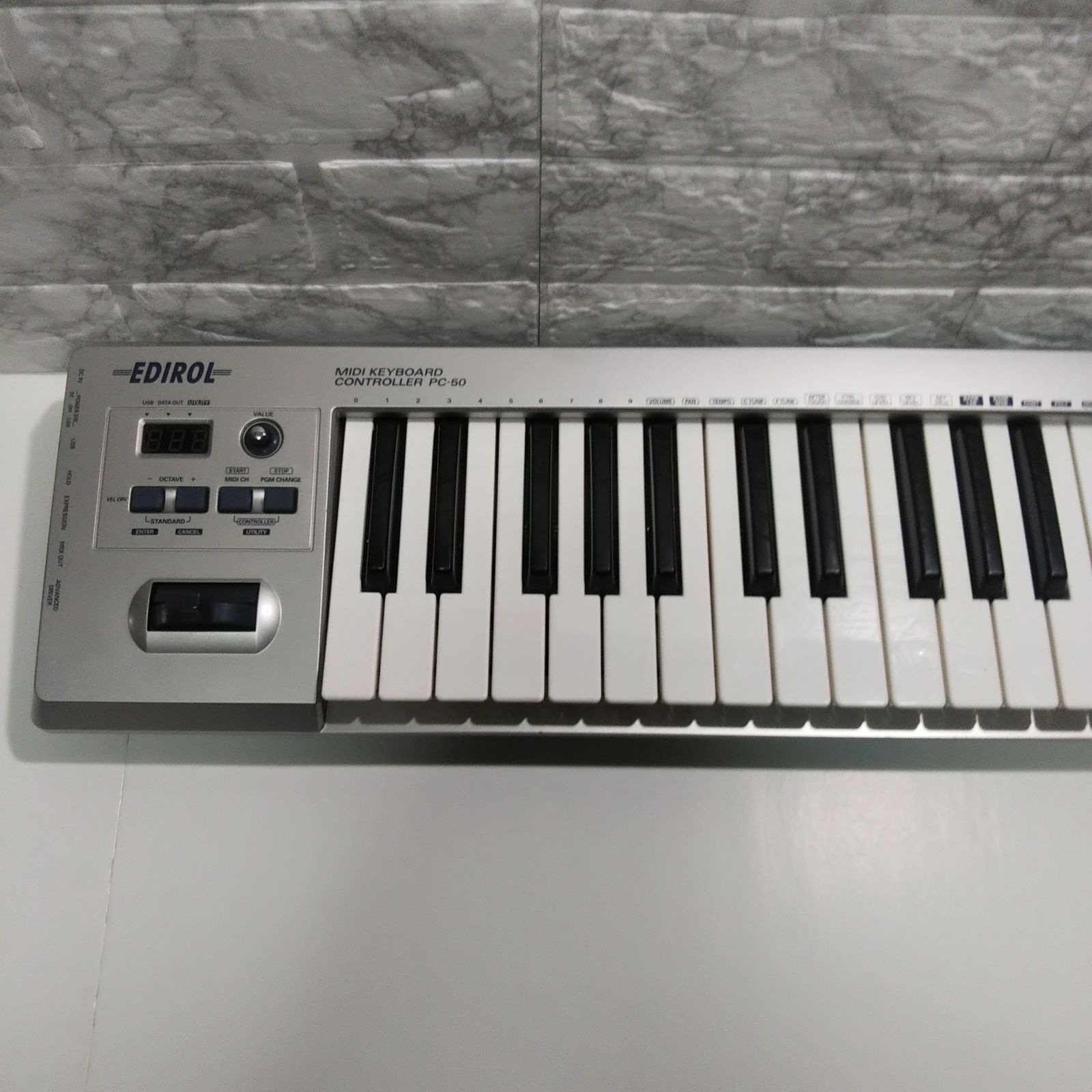 Roland MIDI Keyboard Controller EDIROL PC-50 USB MIDI標準