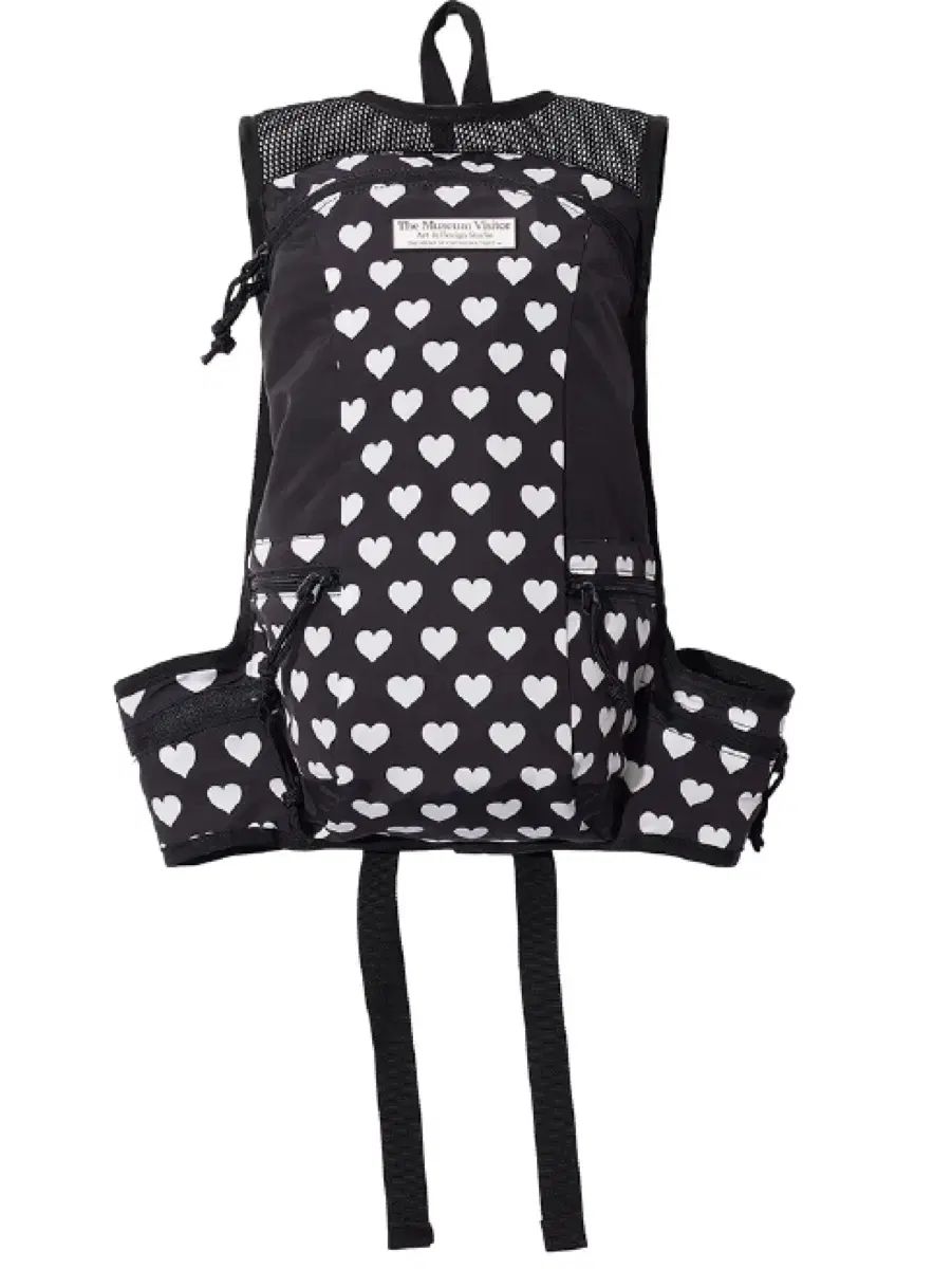 THE MUSEUM VISITOR ザミュージアムビジター メッシュ 登山 ハート プリント バックパック ブラック