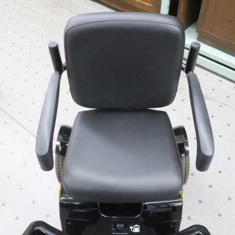 引取限定 群馬県 電動車いす 電動カート Vie-nar ヴィ・ナー